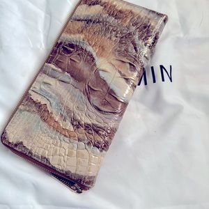 Brahmin Skyler Wallet